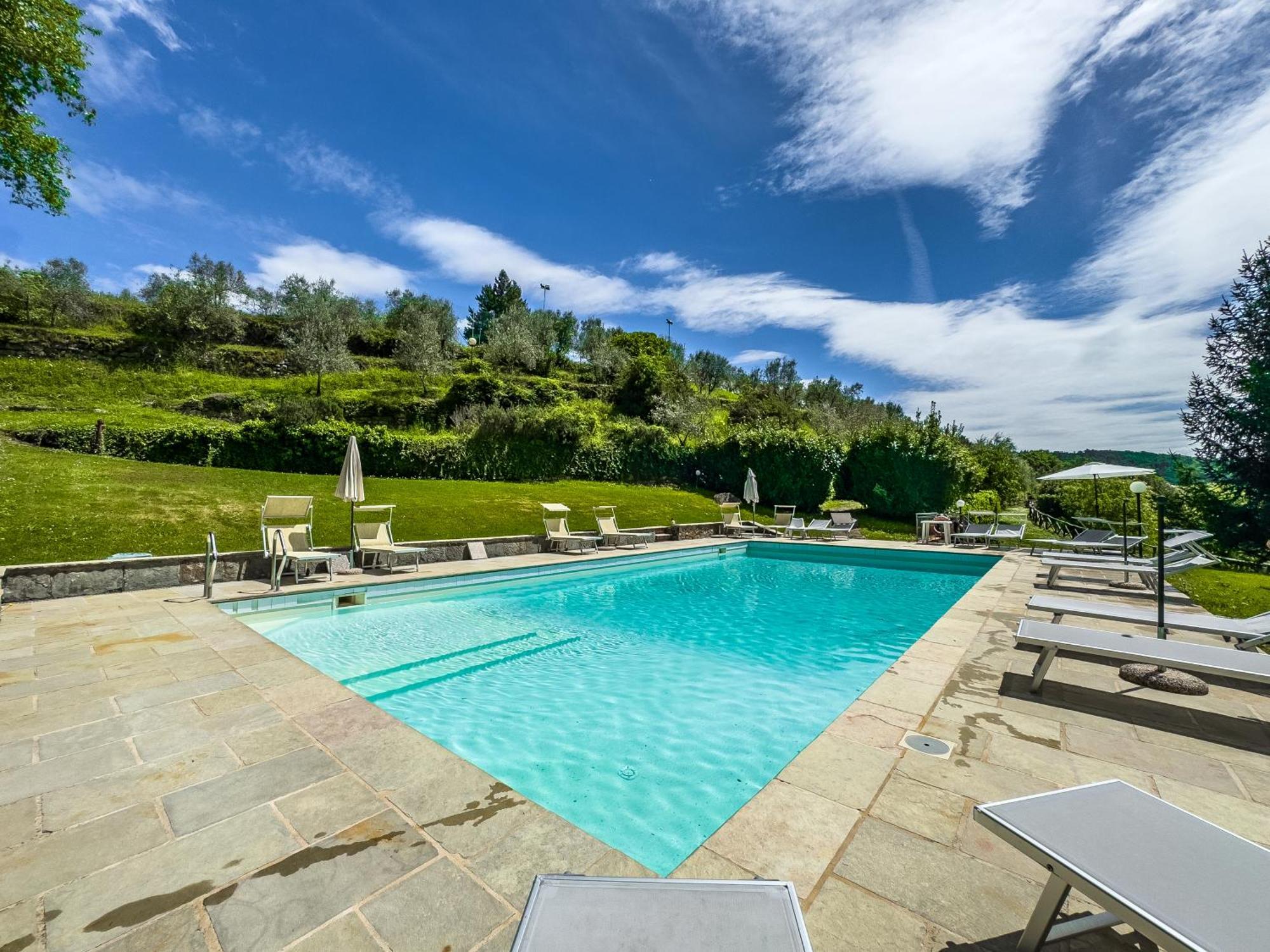 La Ferriera Exclusive Resort - Pool & Waterfall Loro Ciuffenna Exterior photo